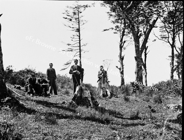 WITH BOY-SCOUTS ON CAAAIRNS HILL